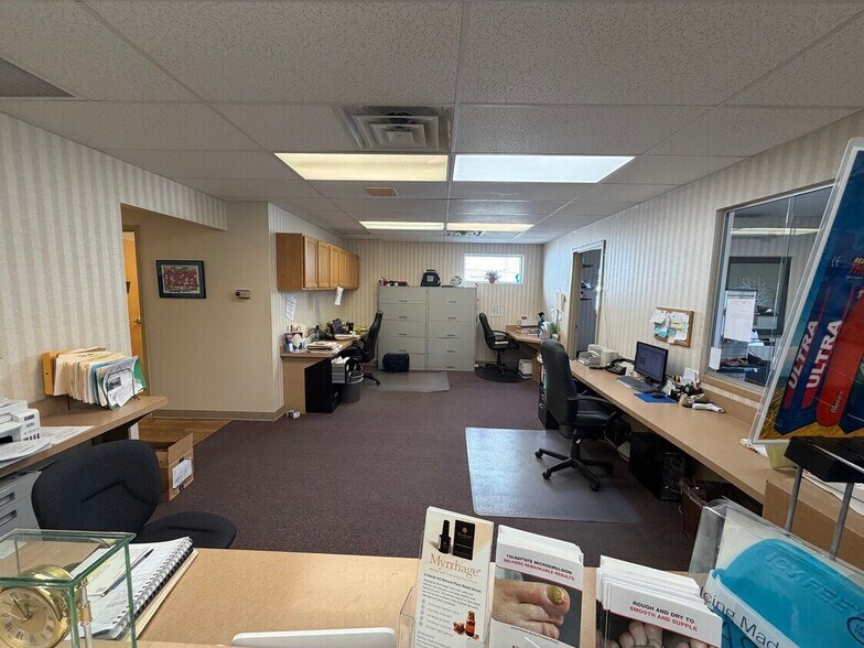 More Photos Of 2030 Center St, Northampton Flex For Lease