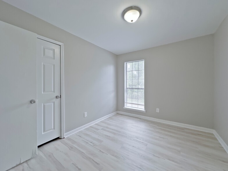 More Photos Of 7721 1st Ave S, Birmingham Apartments For Sale