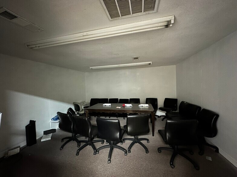 More Photos Of 13570 US Highway 287, Bellevue Auto Repair For Sale