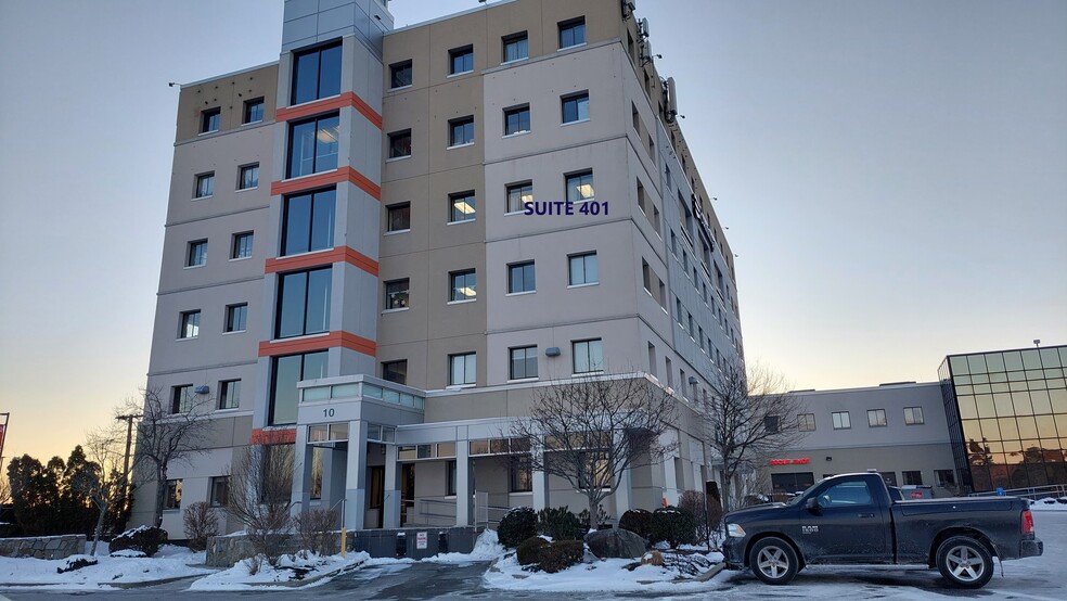 Primary Photo Of 2-100 Tower Office Park, Woburn Showroom For Lease