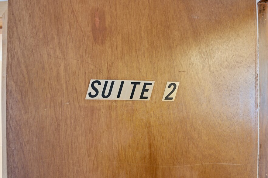 More Photos Of 29 Jarvis St, Fort Erie Office For Sale