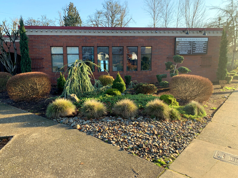 Primary Photo Of 960 Broadway St NE, Salem Office For Lease