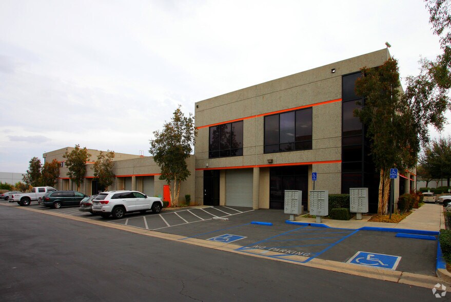 More Photos Of 1750 California Ave, Corona Unknown For Lease