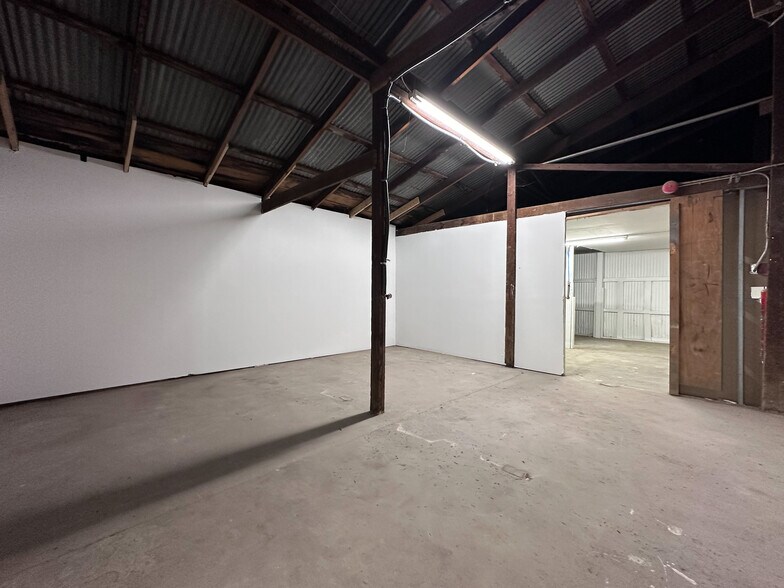 More Photos Of 1530 E 5th Ct, Tulsa Warehouse For Lease