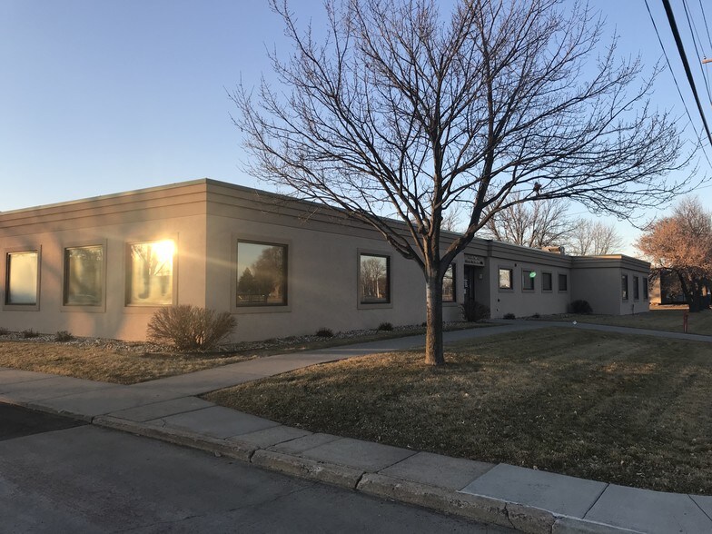 Primary Photo Of 711 N Lake Ave, Sioux Falls Medical For Lease