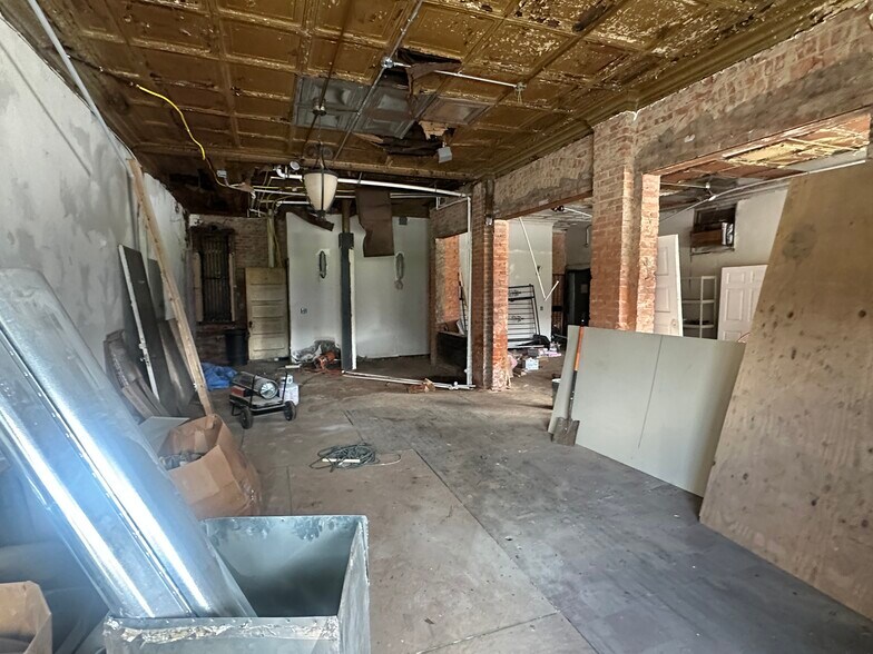 More Photos Of 11239 Superior Ave, Cleveland General Retail For Sale