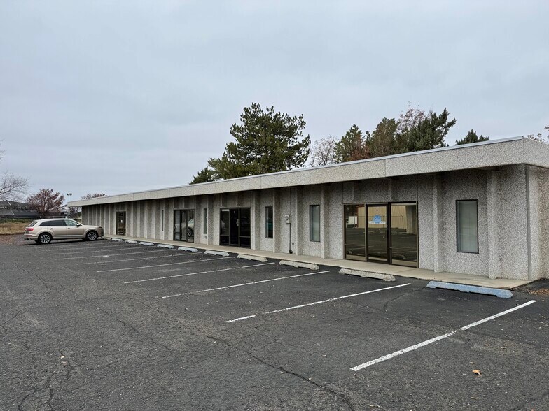 Primary Photo Of 510 N 20th Ave, Pasco Office For Lease