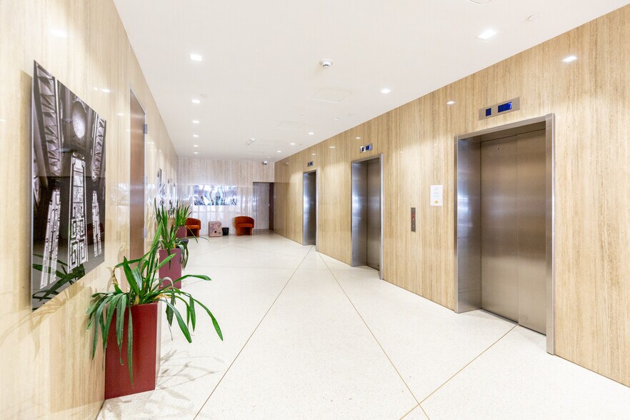 More Photos Of 515 Houston St, Fort Worth Office For Lease