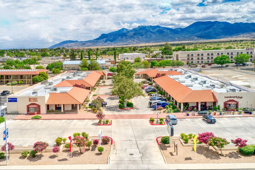 Primary Photo Of 400 W Fry Blvd, Sierra Vista Office Residential For Lease