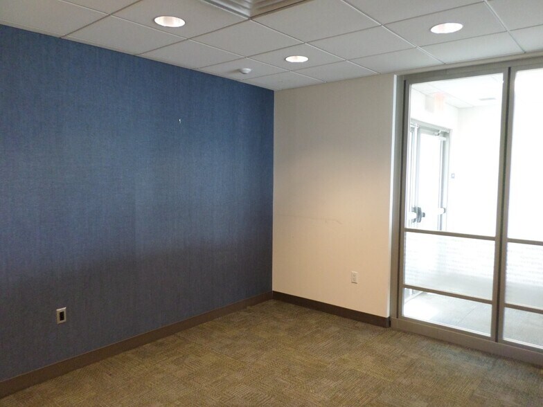 More Photos Of 224 Dunmore St, Throop Bank For Sale