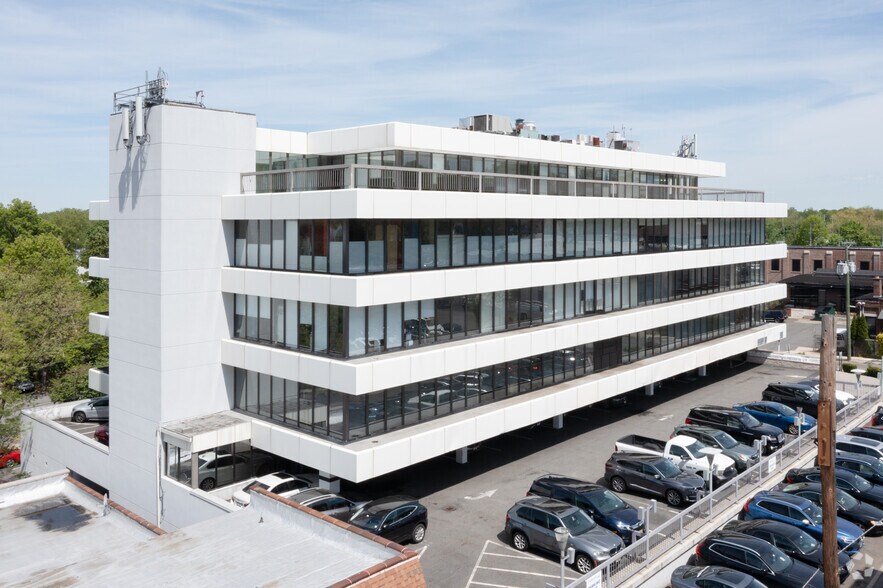 More Photos Of 177 N Dean St, Englewood Medical For Lease