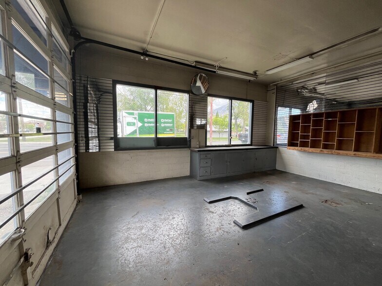 More Photos Of 498 N 500 W, Provo Convenience Store For Sale