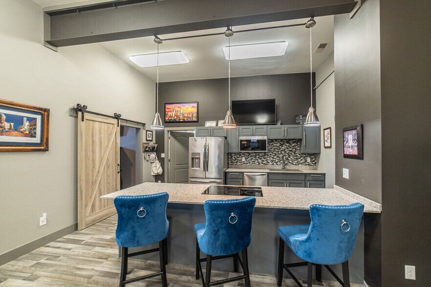 More Photos Of 333 N 9th St, Paducah Storefront Retail Residential For Sale