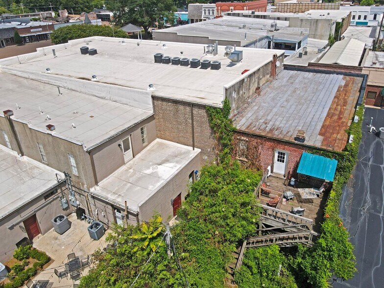 More Photos Of 97 1st St, Grenada General Retail For Sale