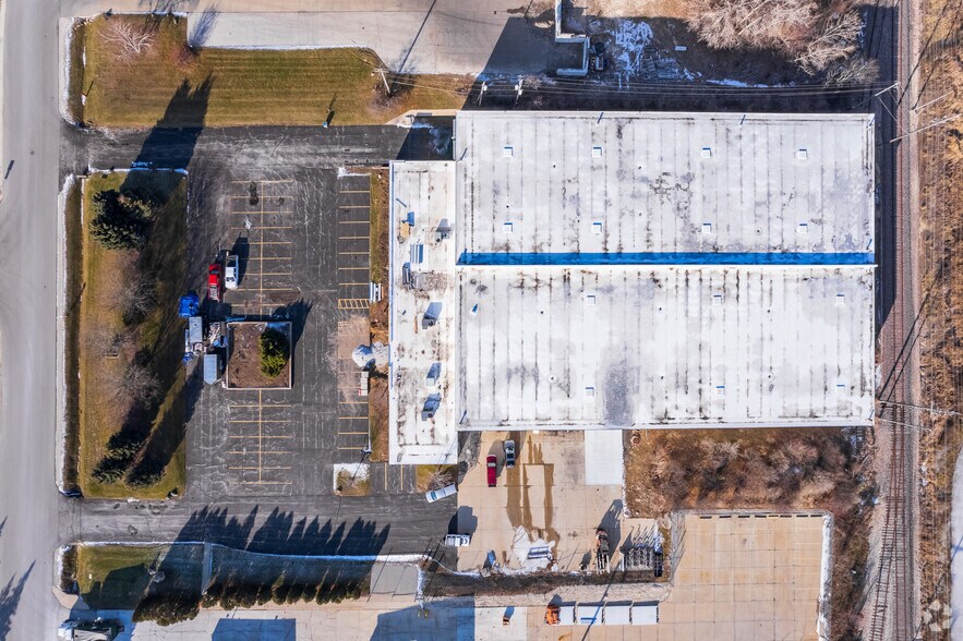 More Photos Of 2350 S 170th St, New Berlin Manufacturing For Lease