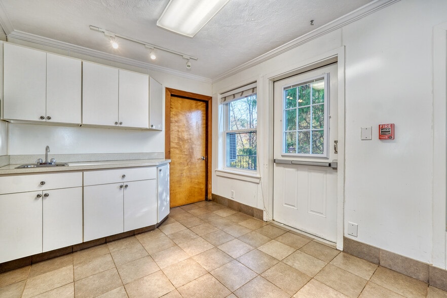 More Photos Of 1342 Main St, Walpole Medical For Sale