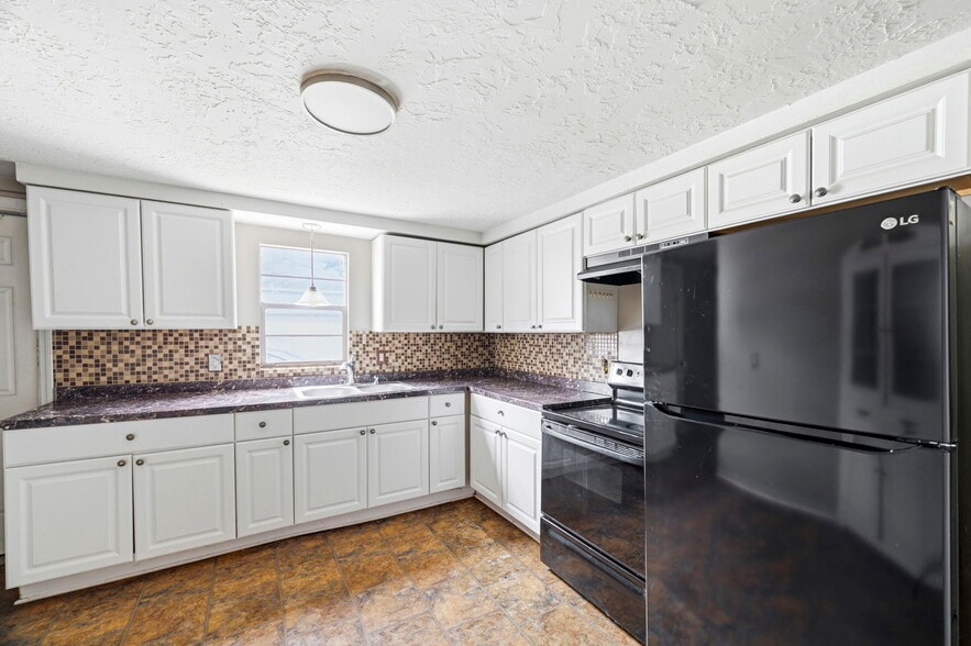 More Photos Of 927 Yale St N, Saint Petersburg Multifamily For Sale