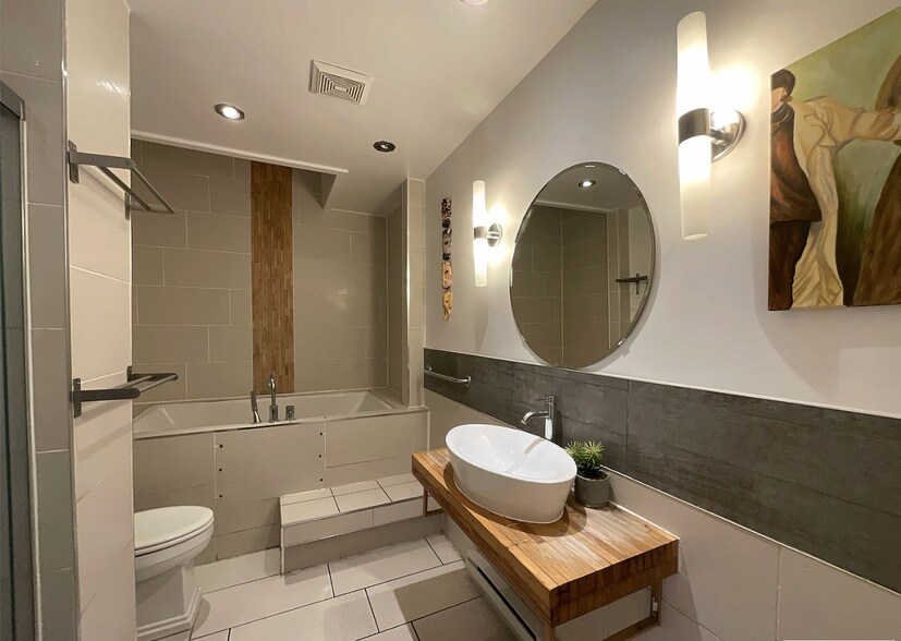More Photos Of 1036 Av D'oxford, Montréal Apartments For Sale