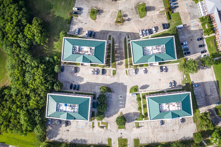 More Photos Of 52 Sugar Creek Center Blvd, Sugar Land Office For Lease