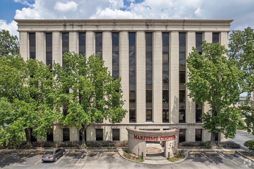 More Photos Of 519 N Sam Houston Pky E, Houston Medical For Lease