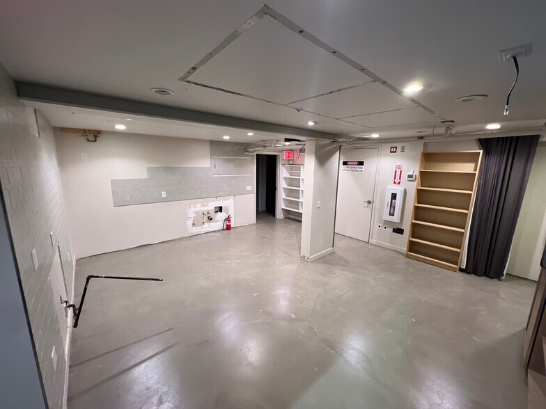 More Photos Of 172 Stanton St, New York Apartments For Lease