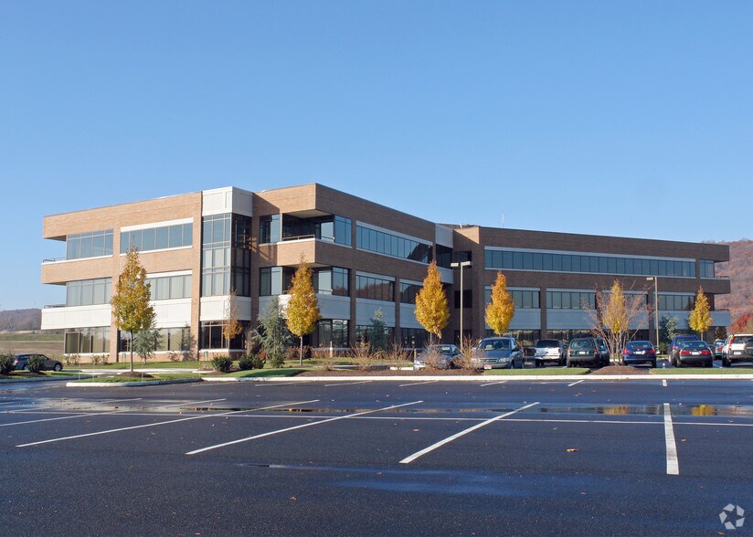 More Photos Of 3701 Corporate Pky, Center Valley Office For Lease
