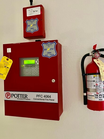 More Photos Of 21428 N 55th Ave, Glendale Assisted Living For Lease