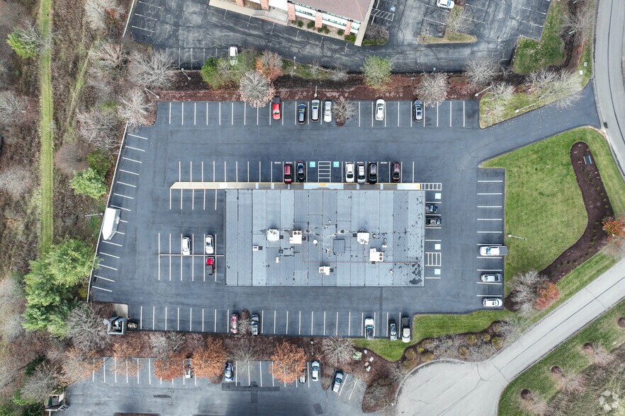 More Photos Of 6200 Brooktree Rd, Wexford Medical For Lease