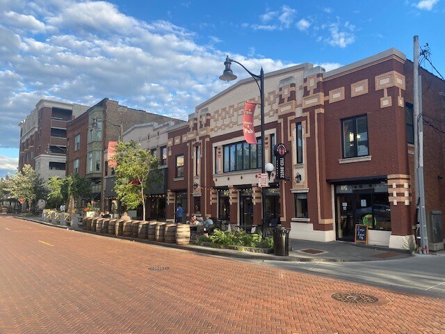 More Photos Of 1111-1113 South Blvd, Oak Park Restaurant For Lease