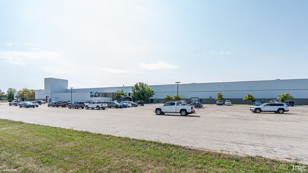 More Photos Of 100 Harbor Dr, Charlevoix Manufacturing For Sale