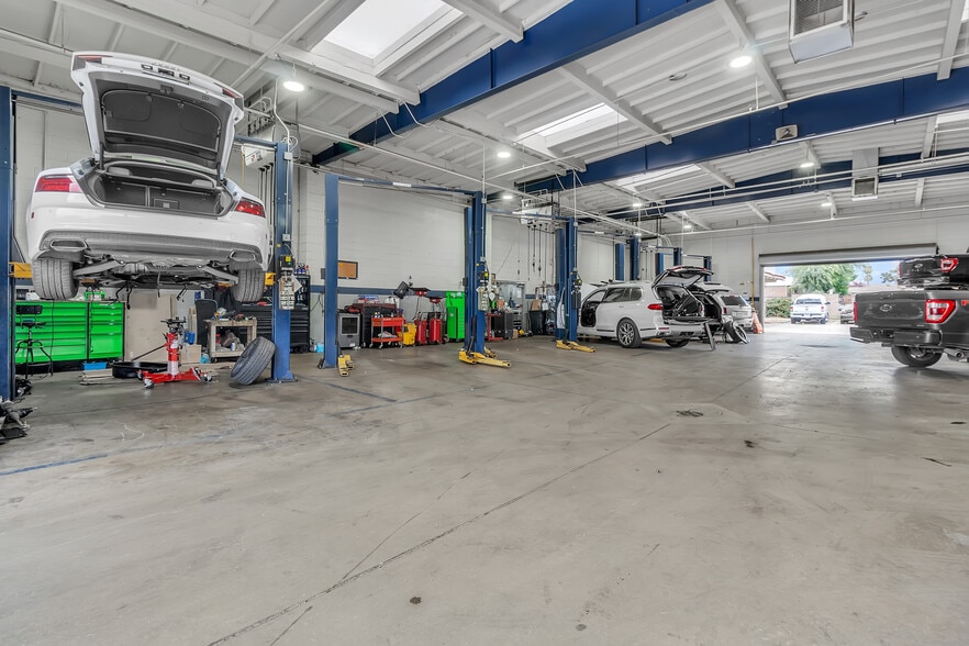 More Photos Of 10325 Central Ave, Montclair Auto Dealership For Lease