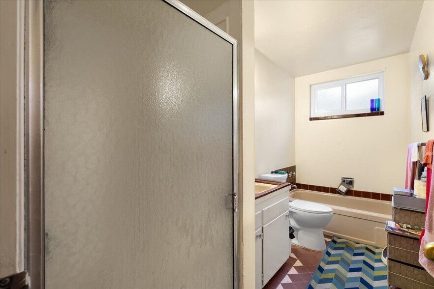More Photos Of 236 Haas Ave, San Leandro Apartments For Sale