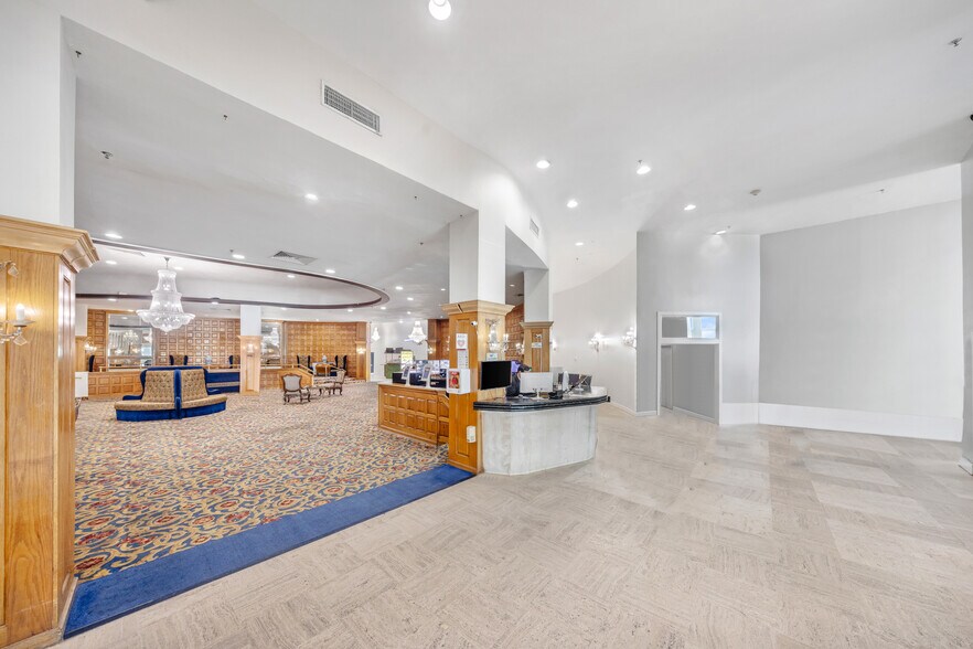 More Photos Of 5445 Collins Ave, Miami Beach Apartments For Sale