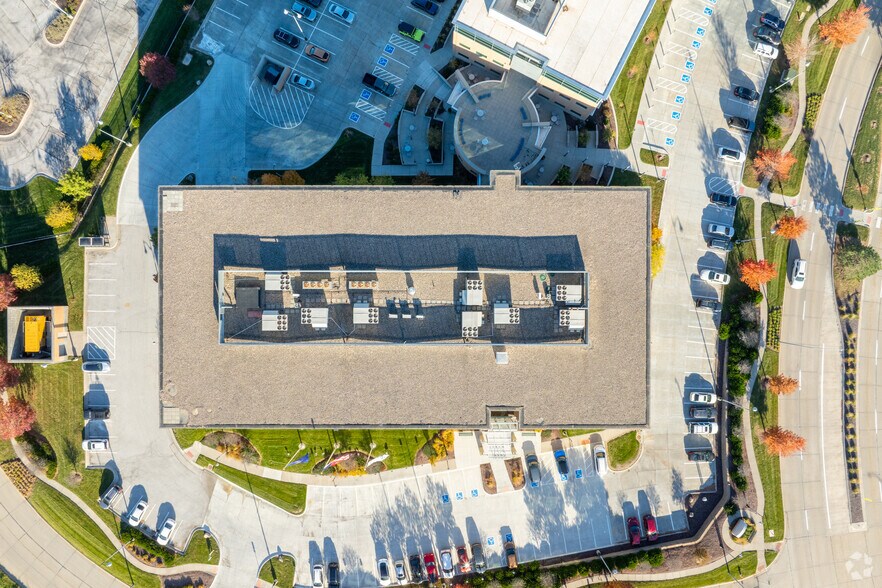 More Photos Of 12325 Port Grace Blvd, La Vista Office For Lease