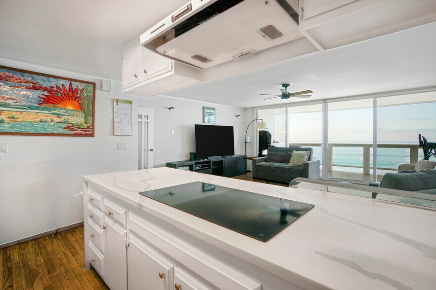 More Photos Of 11914 Beach Club Way, Malibu Multifamily For Sale