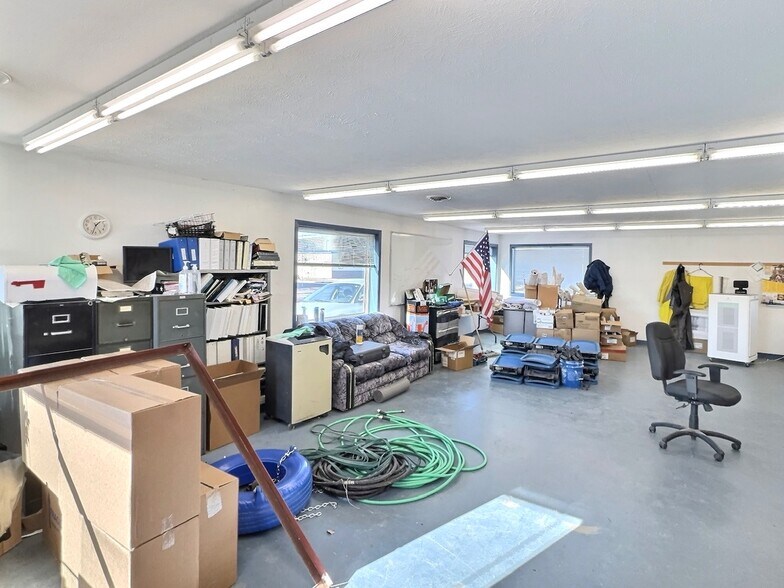 More Photos Of 1006 S Lawler, Mitchell Warehouse For Sale