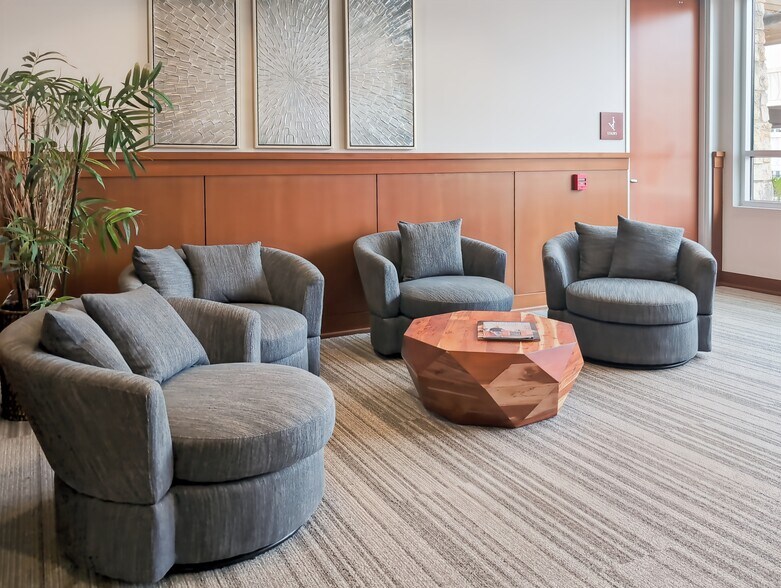 More Photos Of 12600 Hill Country Blvd, Bee Cave Coworking Space