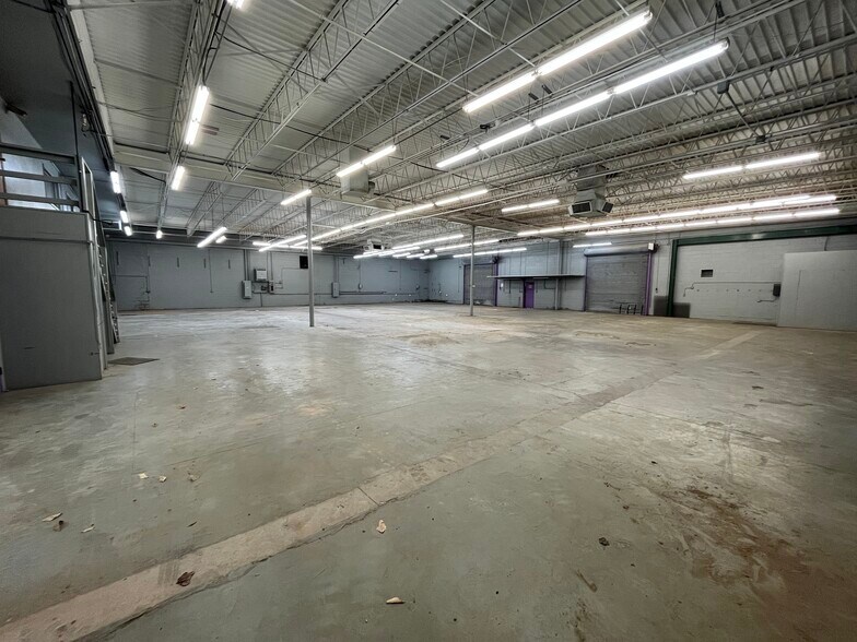 More Photos Of 298 Willis St, Gaffney Manufacturing For Sale