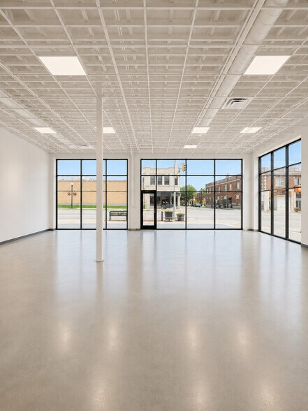 More Photos Of 120 E Rogers Blvd, Skiatook Storefront Retail Residential For Lease