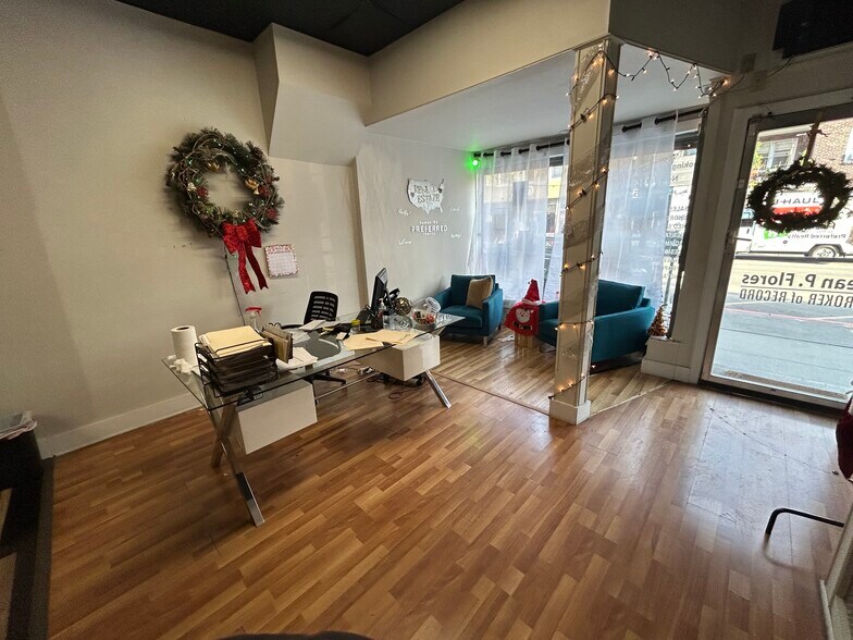 More Photos Of 453 Central Ave, Jersey City Coworking Space