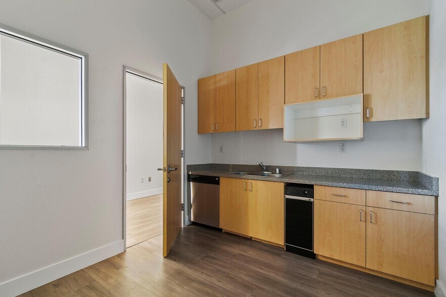 More Photos Of 4747 Mangels Blvd, Fairfield Office For Lease