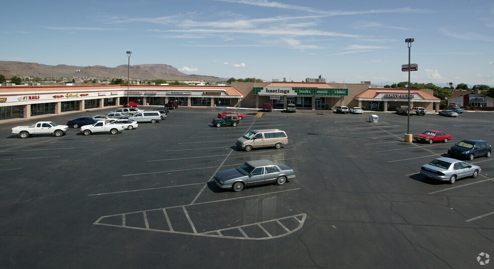 More Photos Of 3123-3155 N Stockton Hill Rd, Kingman General Retail For Lease