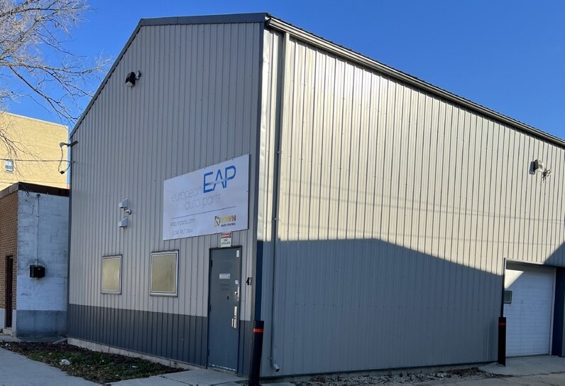 More Photos Of 47 Lydia St, Winnipeg Manufacturing For Sale