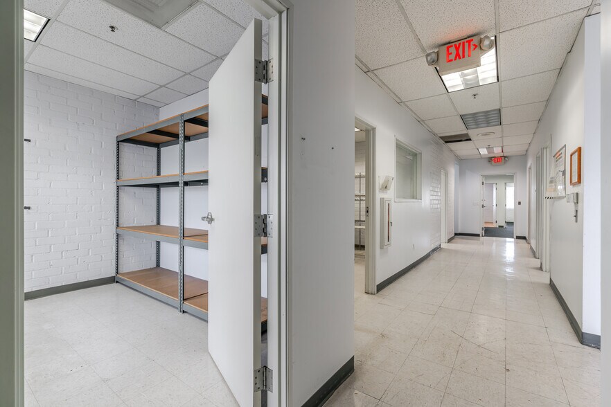 More Photos Of 700-710 W Wilson Ave, Glendale Office For Lease