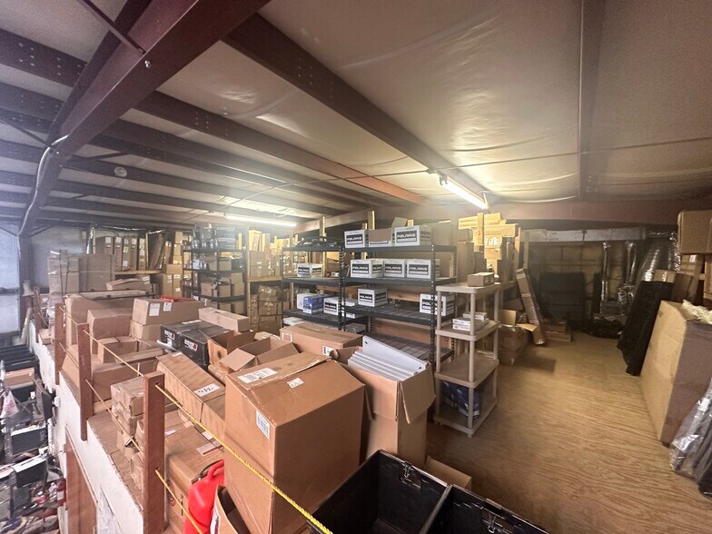 More Photos Of 3028 N Columbia St, Milledgeville Showroom For Sale