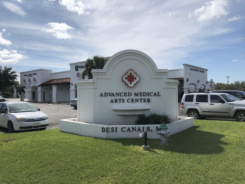 More Photos Of 1022 E Griffin Pky, Mission Medical For Sale