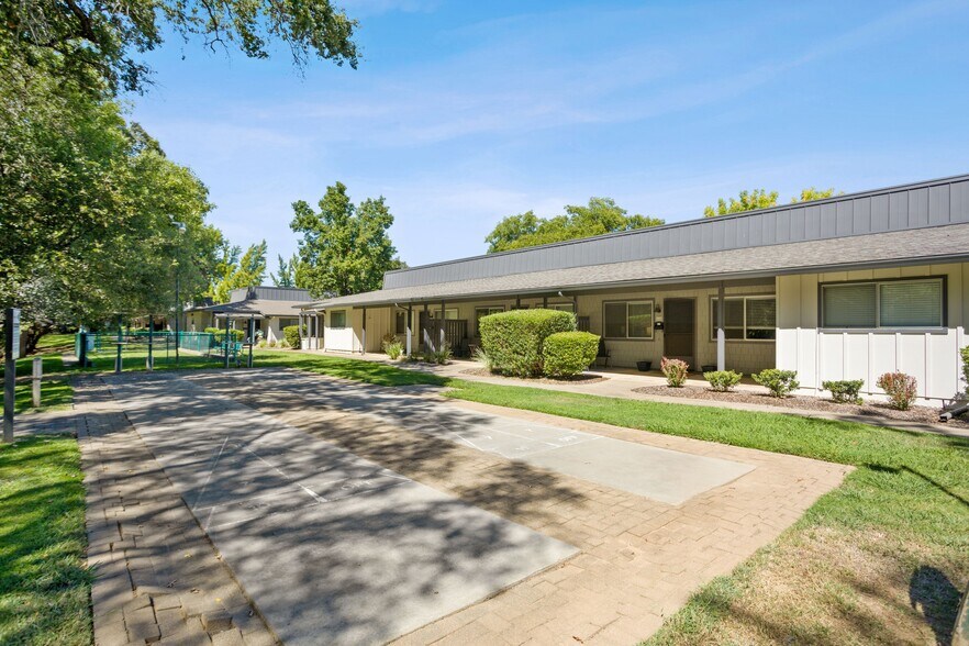 More Photos Of 6546 Auburn Blvd, Citrus Heights Apartments For Sale