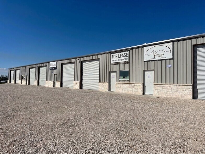 More Photos Of 6404 FM 1715 F, Lampasas Flex For Lease