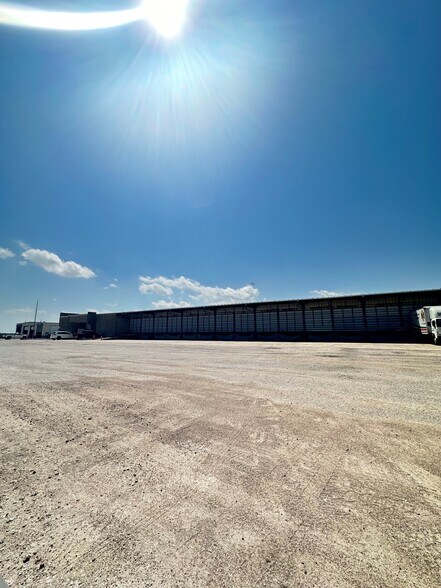 More Photos Of 255 S Navigation Blvd, Corpus Christi Truck Terminal For Lease