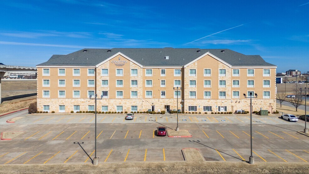 More Photos Of 13501 W Memorial Park Dr, Oklahoma City Hotel For Sale